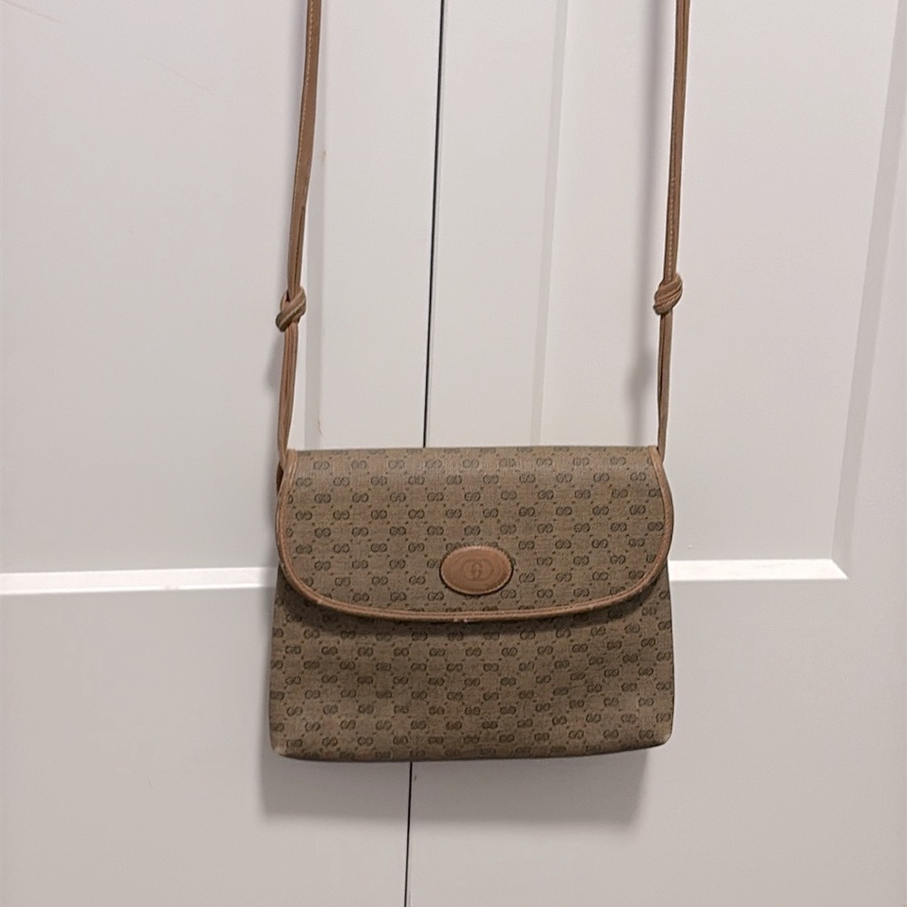 [Gucci] Vintage Interlocking GG Neutral Brown/Tan Long Knot Strap Handbag Purse - Picture 4 of 16